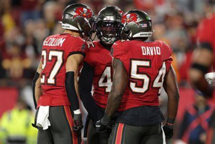 Lavonte David contract, salary and net worth explored
