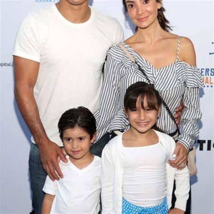 Mario Lopez Biography - Facts, Childhood, Family Life & Achievements