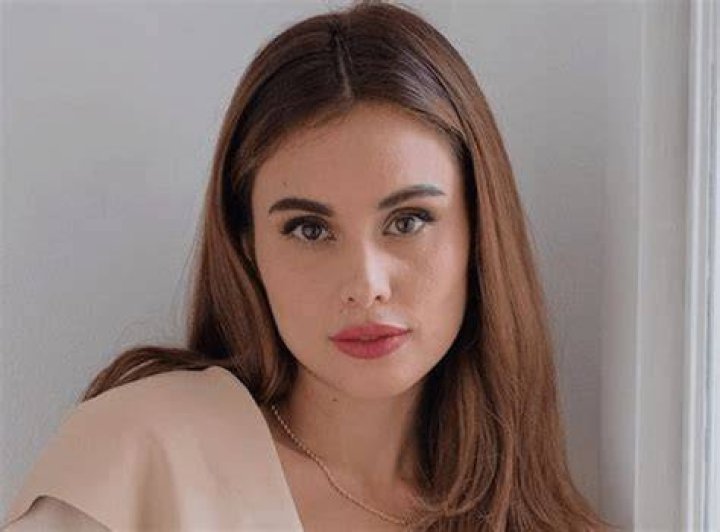 Max Collins in Bathing Suit Says "Feed Your Soul" — Celebwell