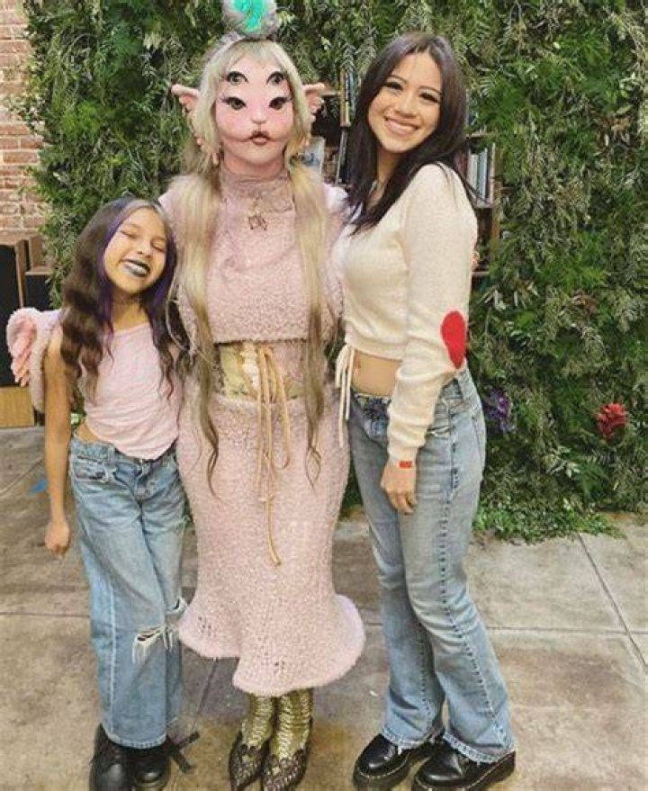 Meet her daughter Melanie Peck
