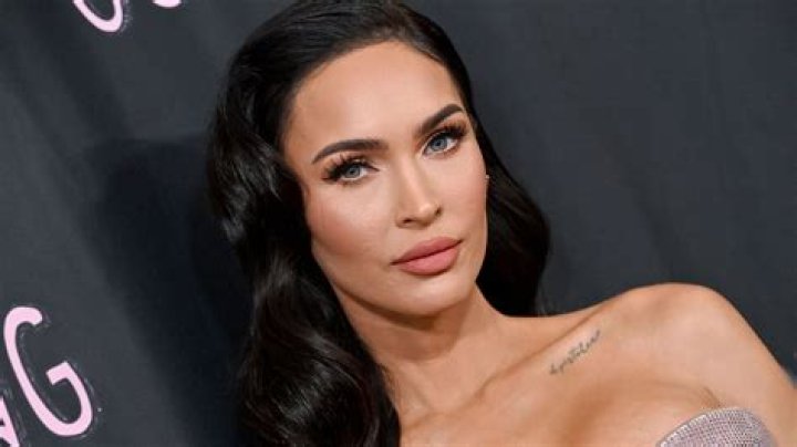 Megan Fox Flaunts Flat Abs in Bikini Top Selfie — Celebwell