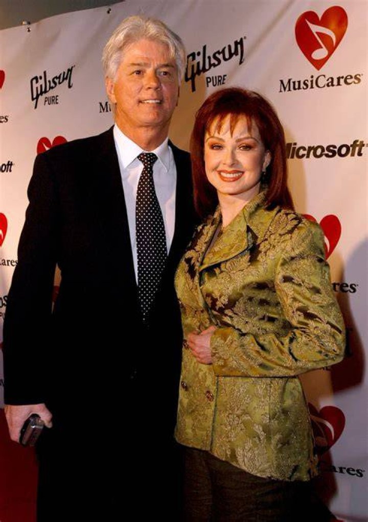 Naomi Judd Husband;Who is Larry Strickland? Age, Children, Net-Worth