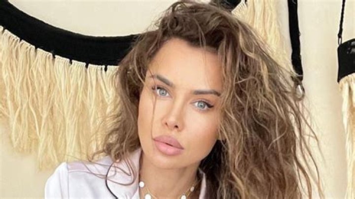 Natalia Siwiec in Bathing Suit Says "I AM" — Celebwell