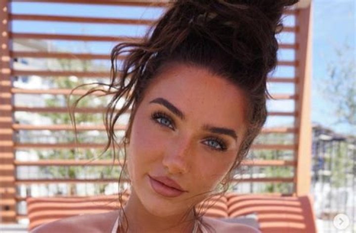 Olivia Mogan in Bathing Suit Says "Shine All Summer" — Celebwell