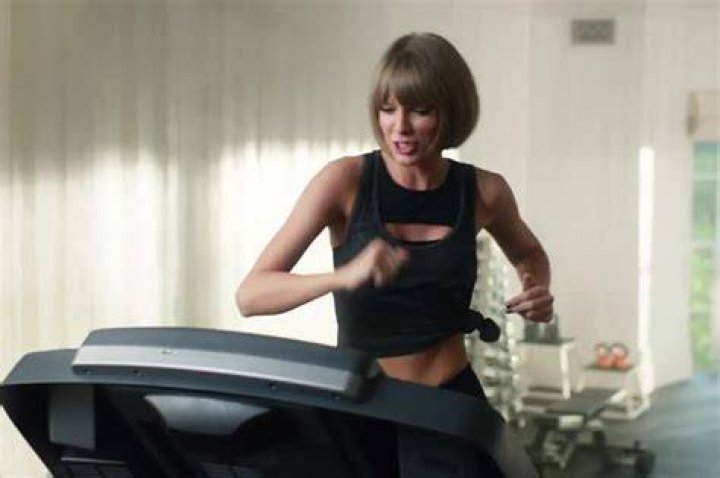 People Swear By This Taylor Swift Treadmill Workout For Weight Loss