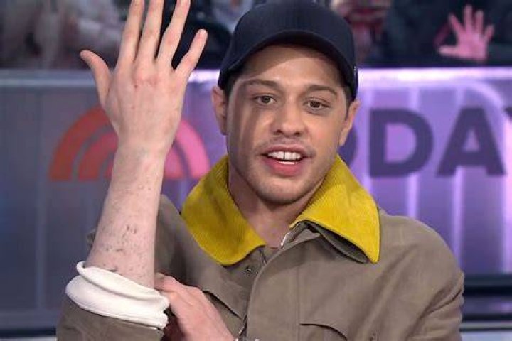 Pete Davidson Says He Was ‘Lame’ In High School, Jokes About Rehab!