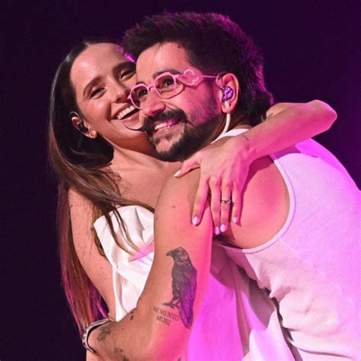 ¿Quién es la familia de Camilo? – Celebrity