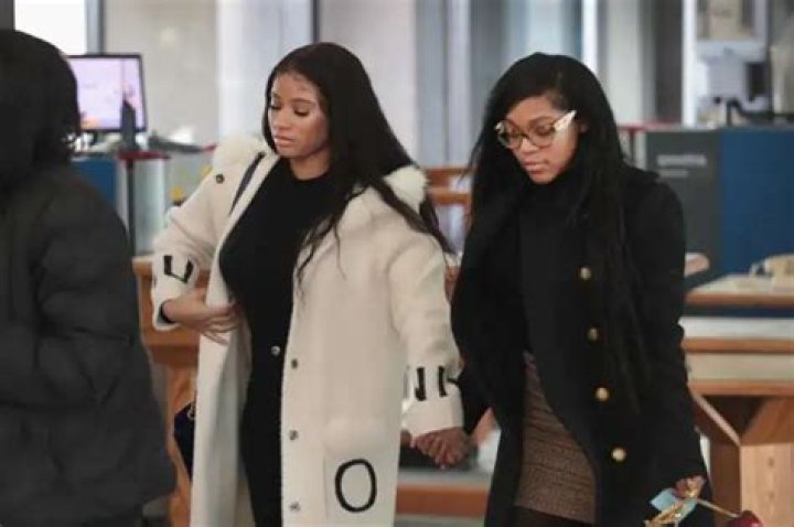 R. Kelly’s Ex Girlfriend Azriel Clary Misses Joycelyn Savage And Has A Heartbreaking Message For Her