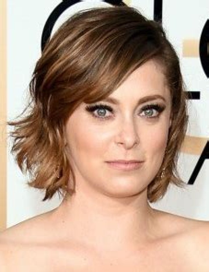 Rachel Bloom Height Weight Bra Size Body Measurements Age Stats Facts