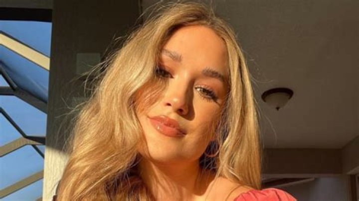 Rachel Recchia Shares Swimsuit Photo Asking "How Can Summer Be Over?"