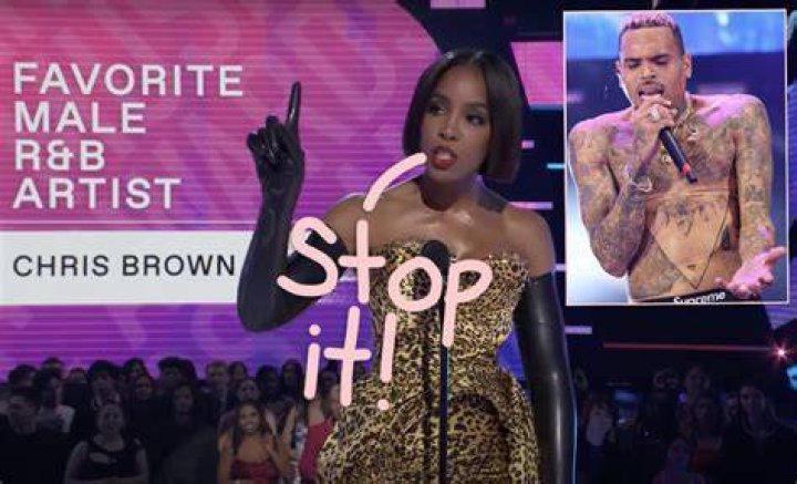 Rihanna Goes After Chris Brown Over His ‘Nice Hair’ Comment While Kelly Rowland Gets Dragged For Supporting Him