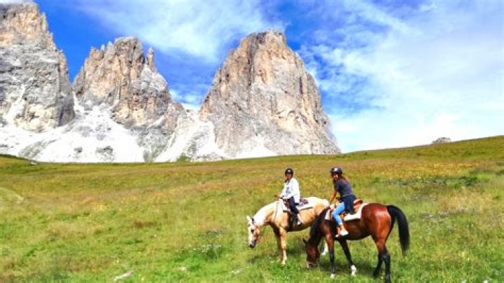 Rosie Huntington-Whiteley In Equestrian Gear Goes Horseback Riding In Italy