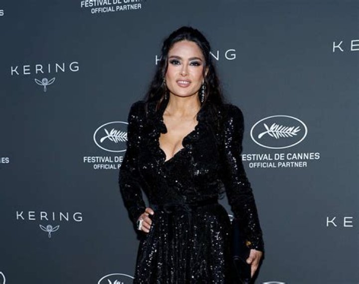 Salma Hayek Plastic Surgery: Botox, Breast Augmentations and What Not?