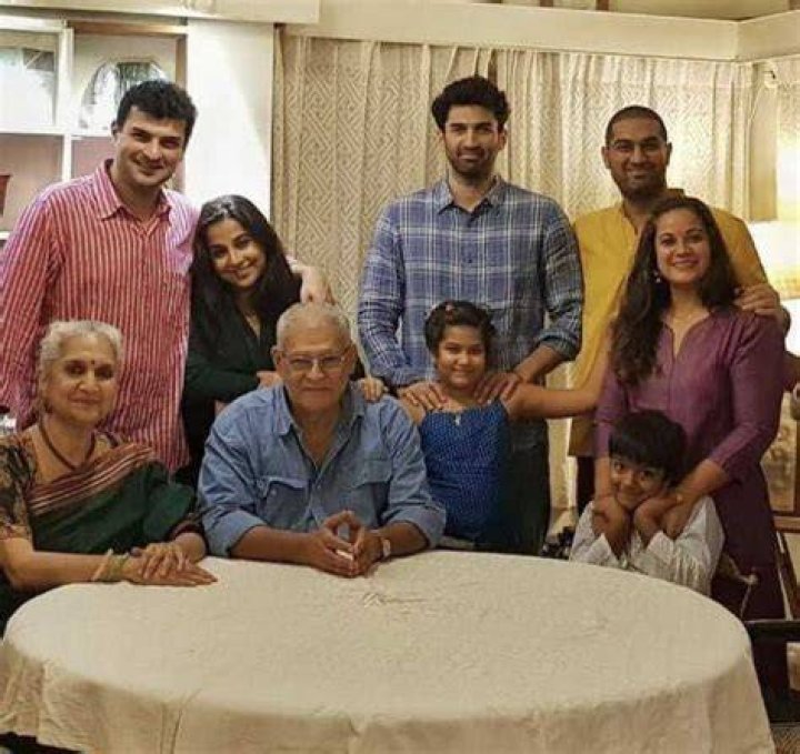 Subrata Roy family, wife, children, parents, siblings