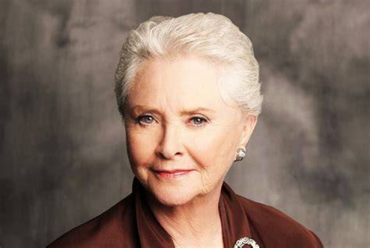 Susan Flannery Biography - Facts, Childhood, Family Life & Achievements