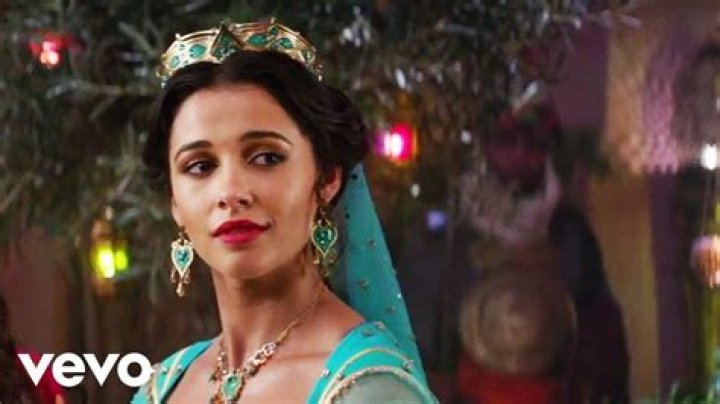 Watch Naomi Scott Perform Speechless From Disney’s Hit Movie Aladdin — Video