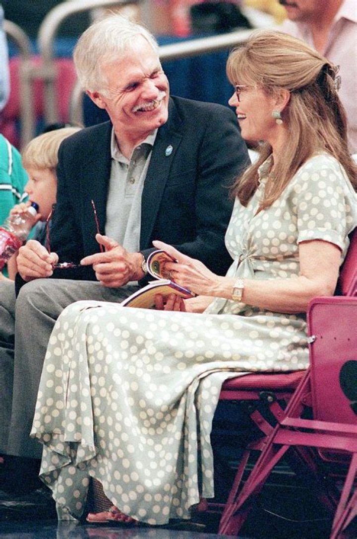 What happened to Ted Turner sister?