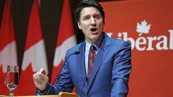 What is the current salary of the Prime Minister of Canada Justin Trudeau?
