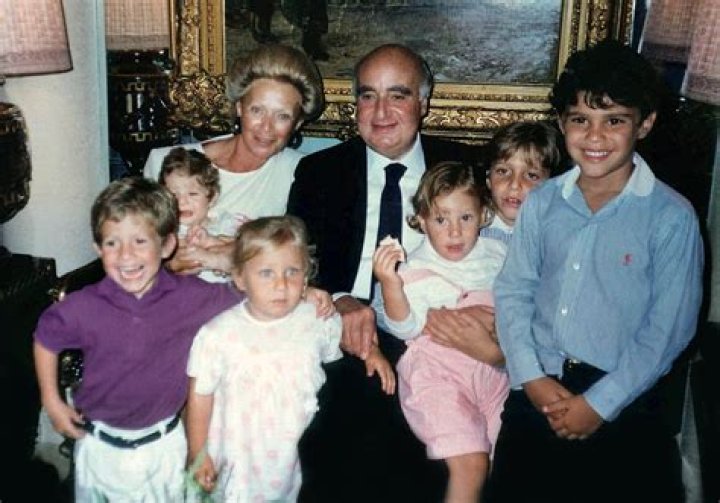 Who are Lily Safra grandchildren?