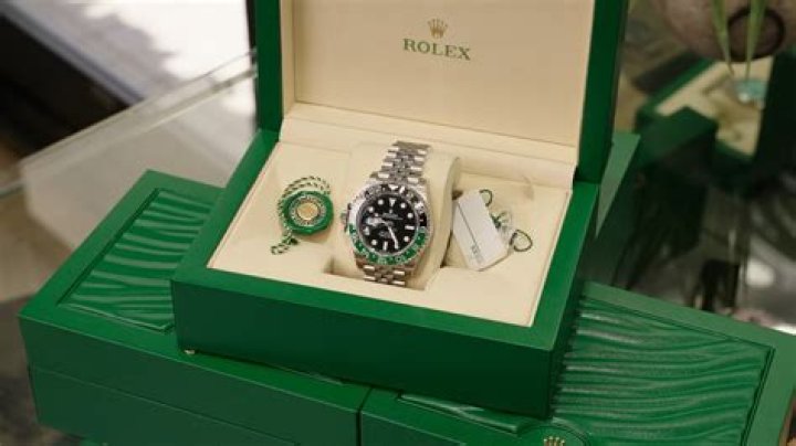 Who does Hawkeye’s mysterious Rolex belong to?