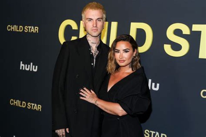 Who is Demi Lovato’s Dad? – Celebrity