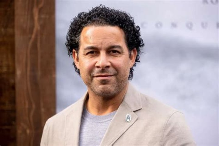 Who is Jon Huertas? Age, Bio, Who played MIGUEL in This is Us