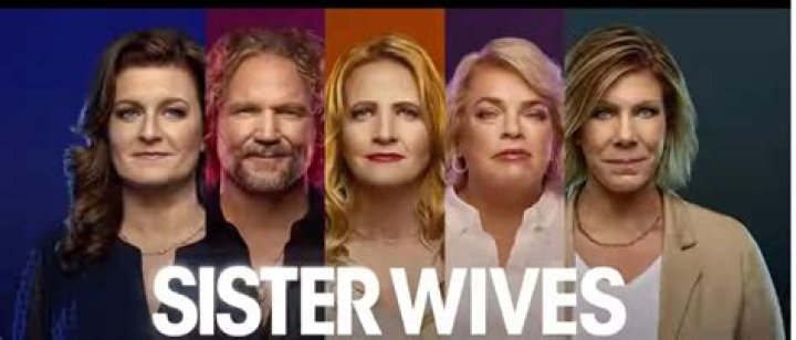 Who is the host of the ‘Sister Wives’ tell-all?