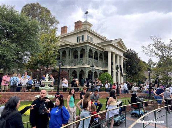 Who is the voice of the Haunted Mansion ride? – Celebrity
