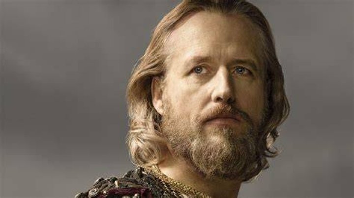 Who played King Edmund in Vikings Valhalla?